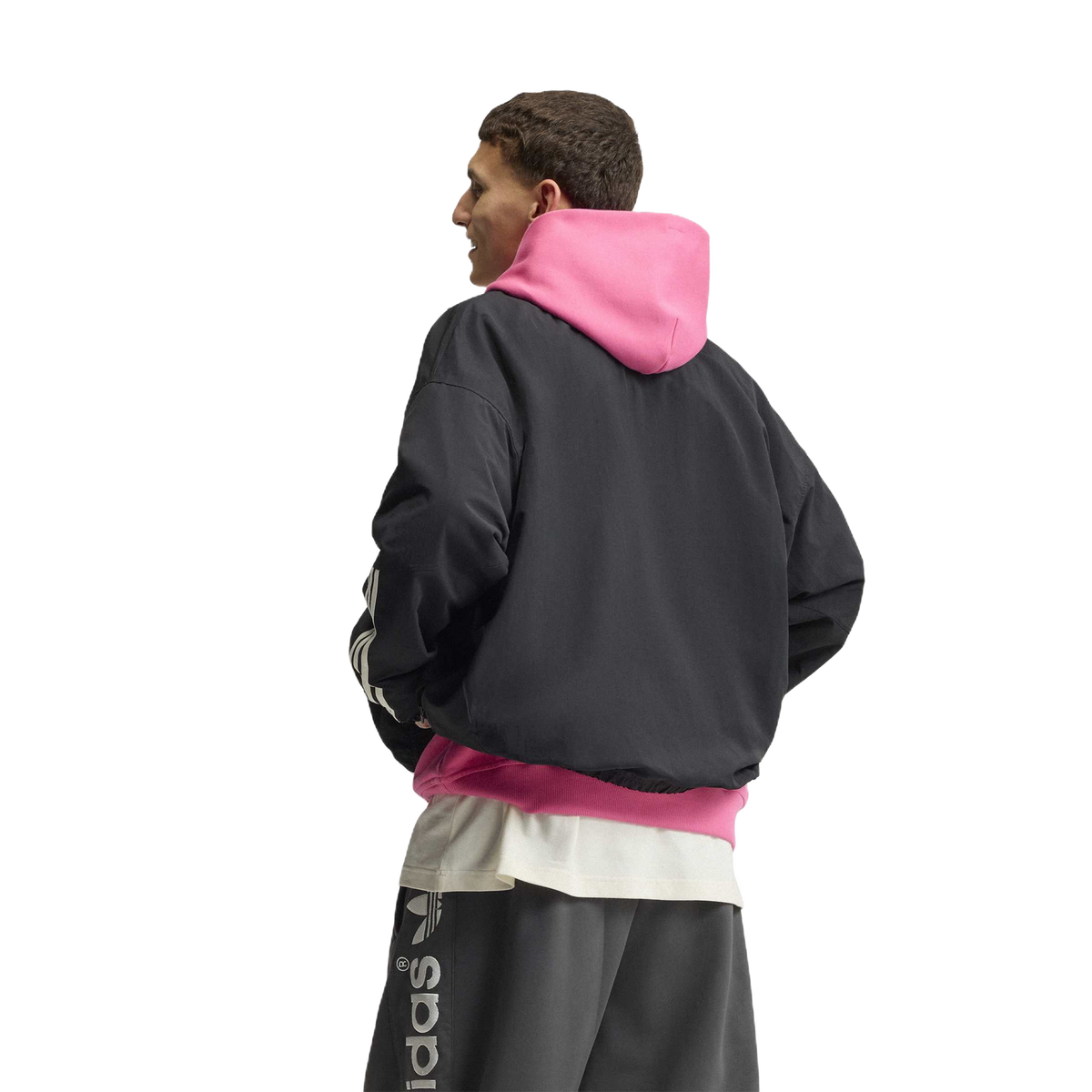 Chaqueta Adidas Vista Track Jacket Black – en modelo – vista trasera