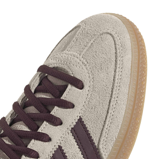 Adidas Mujer Handball Spezial Wonder White Aurora Ruby Gum – detalle de la puntera