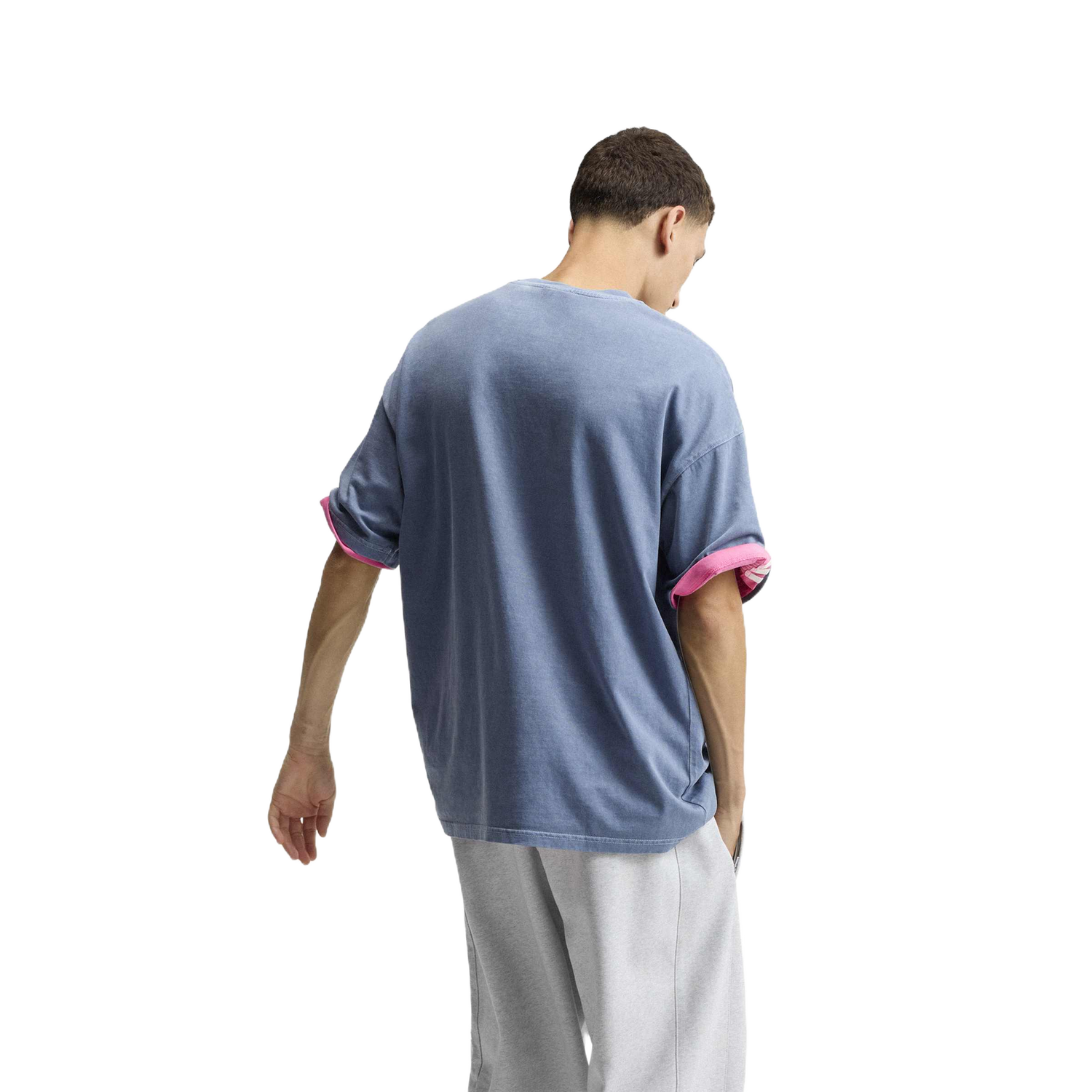 Camiseta Adidas NY Tee Team Navy Blue – en modelo – vista trasera