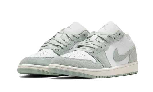 Air Jordan 1 Low SE Seafoam