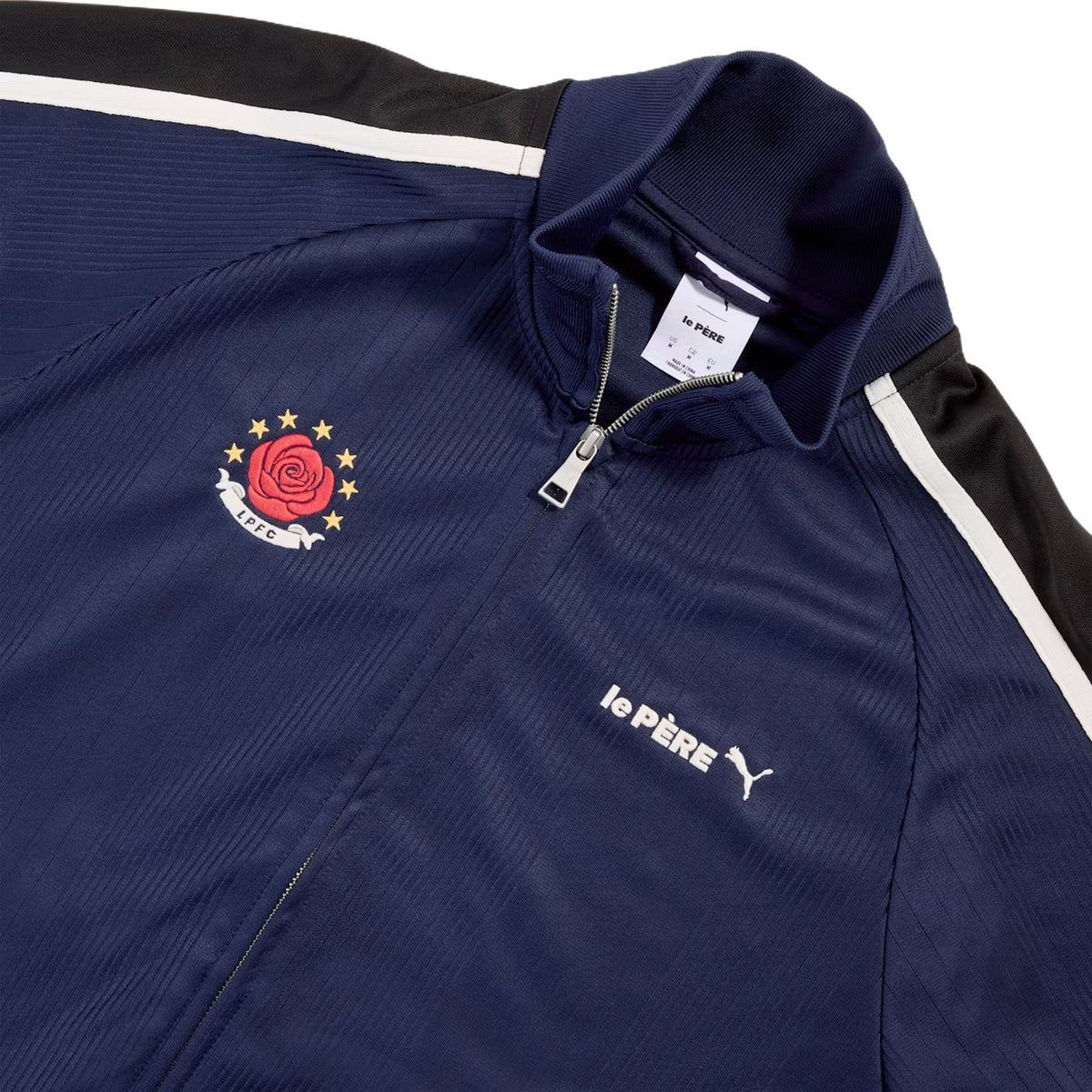 PUMA x Le Père T7 Track Jacket Navy – detalle del logo