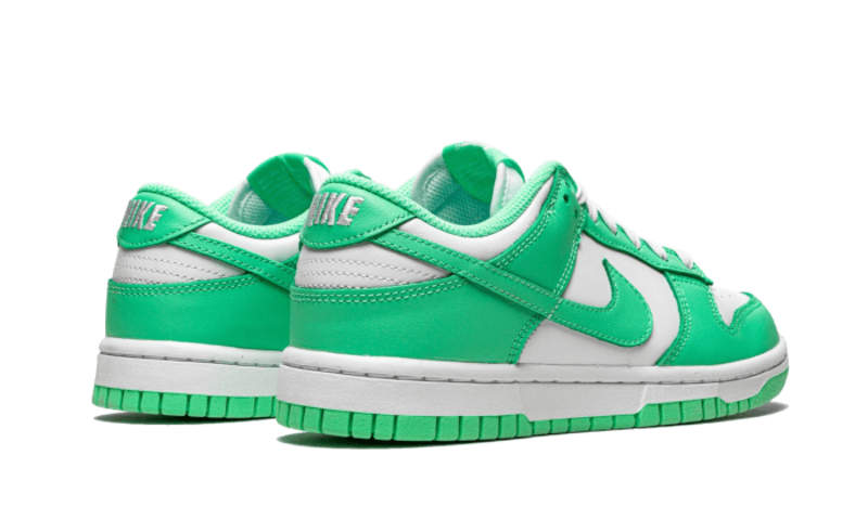 DUNK LOW GREEN GLOW3