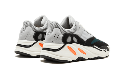 yeezy-700-wave-runner-solid-grey-596550_5000x